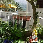亚斯米娜公寓酒店